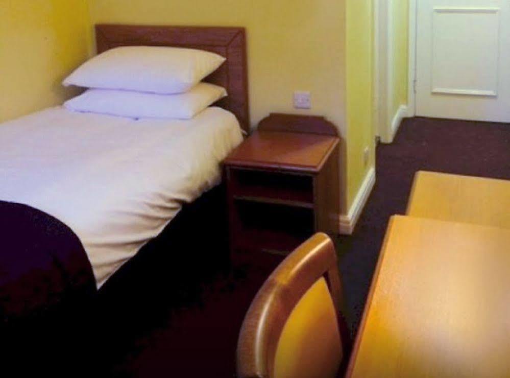 Dolphin Sa1 Hotel Swansea Exterior foto